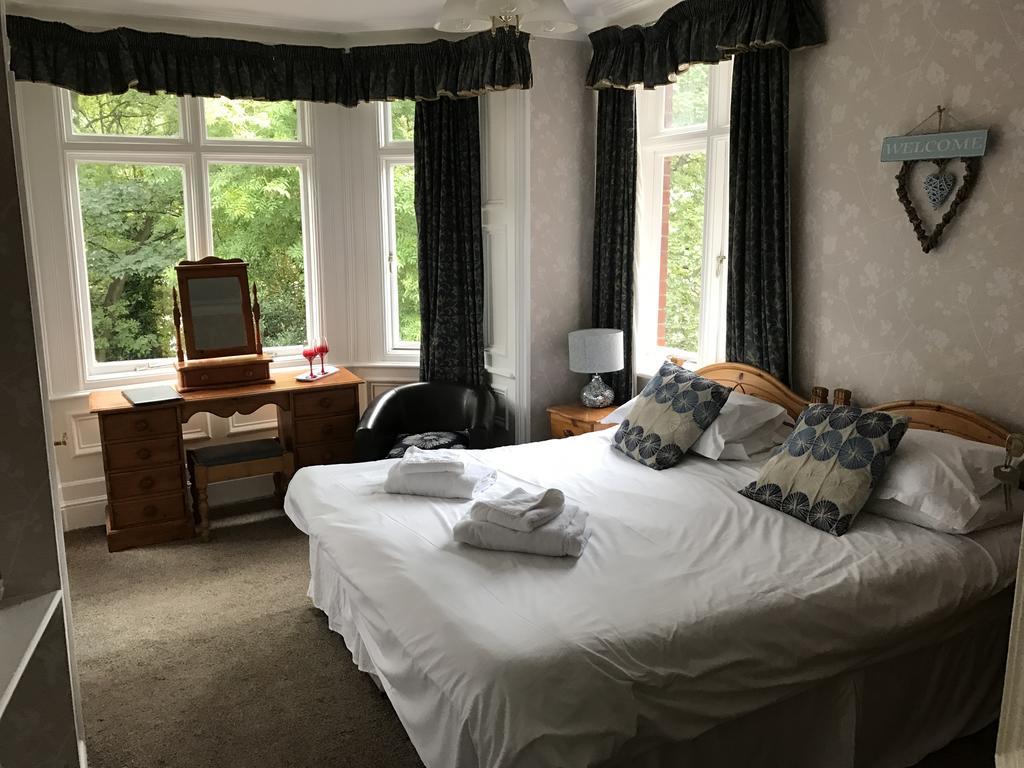 Bed and Breakfast The Grove Whitby Esterno foto