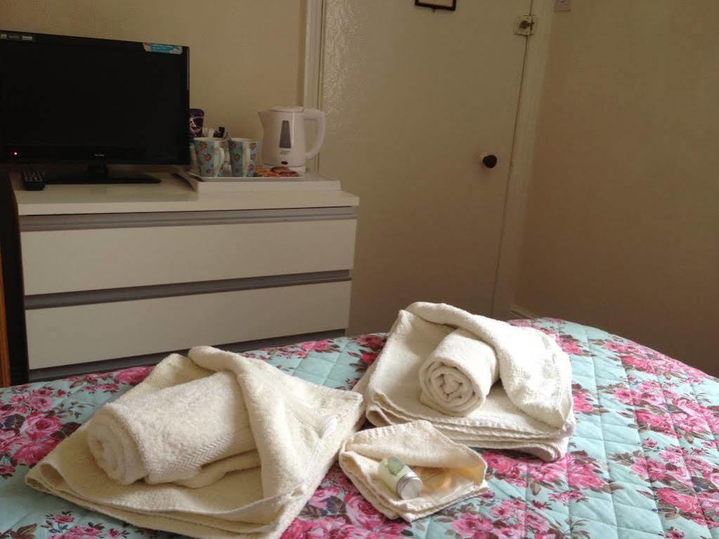 Bed and Breakfast The Grove Whitby Esterno foto
