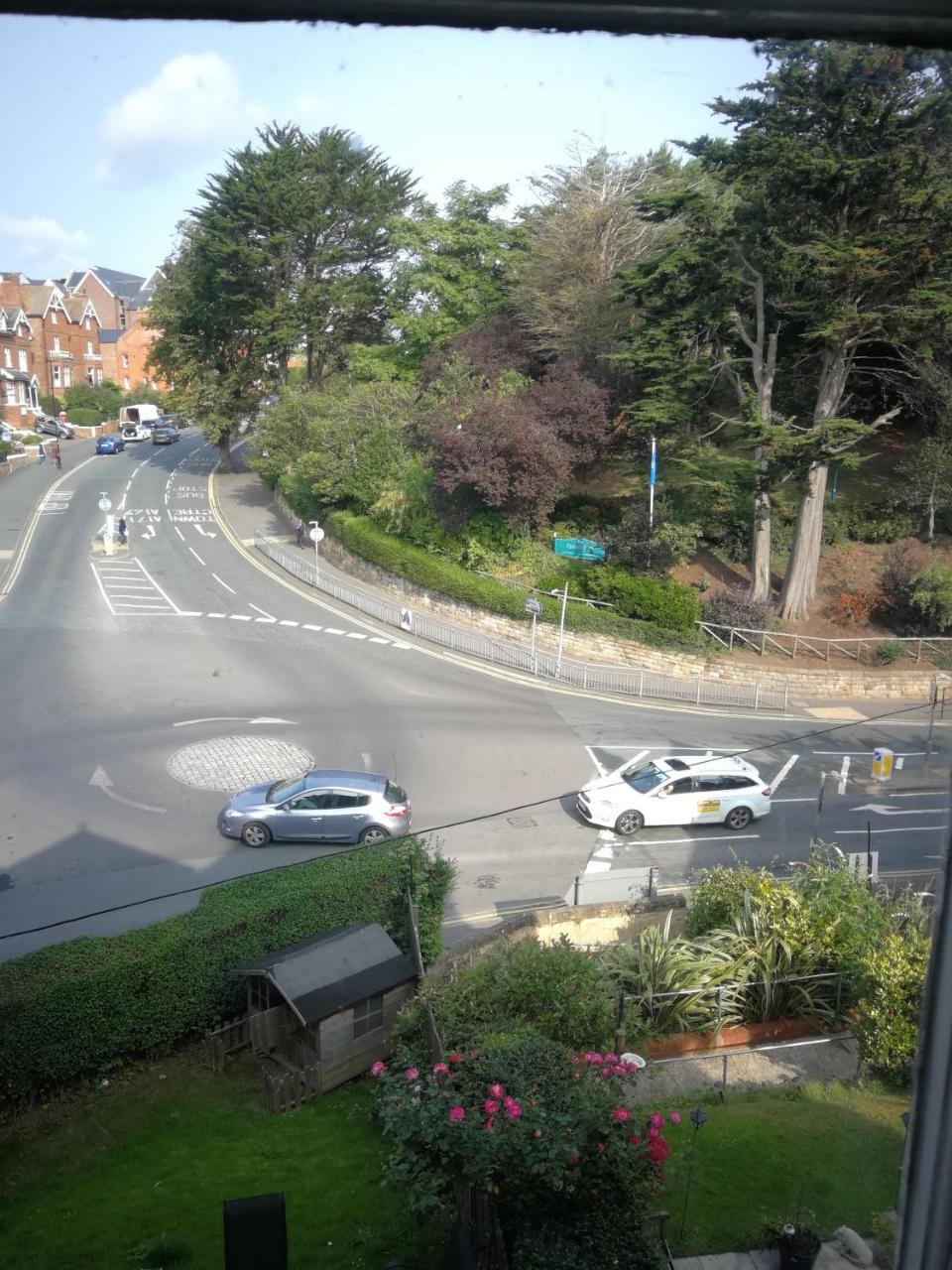 Bed and Breakfast The Grove Whitby Esterno foto