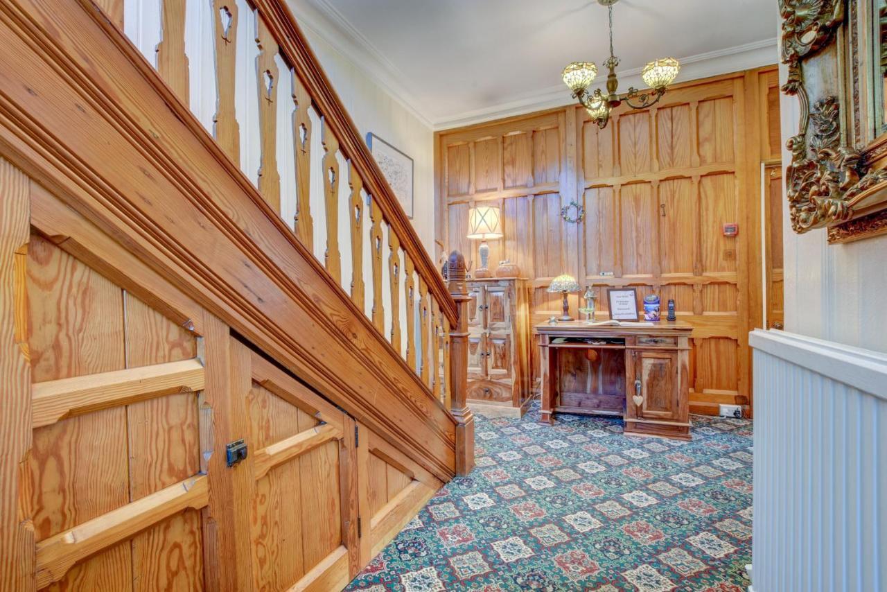 Bed and Breakfast The Grove Whitby Esterno foto